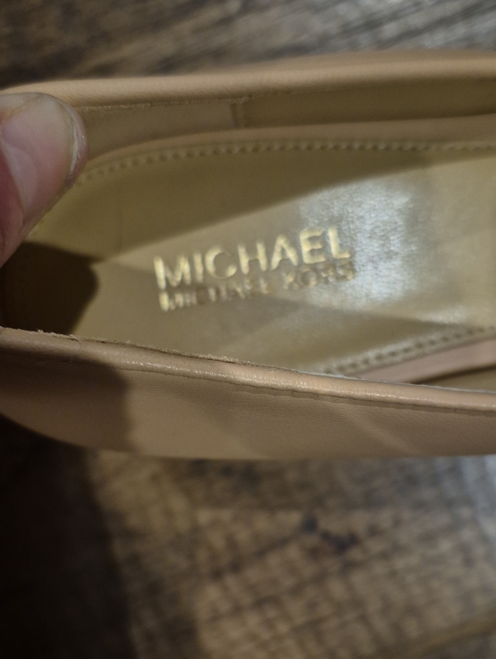 MICHAEL Michael Kors Blush Pink and Black Cap-Toe Ballet Flats with Gold Bow 5.5 - Picture 2 of 5